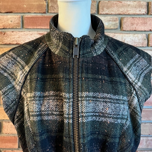 CAbi All Tied Up Wool Blend Green, Black, and Grey Plaid Vest in Size Medium - Picture 6 of 10